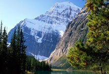 黑白直播体育-钢铁洪流！首钢125分轰炸创赛季新高，进攻风暴席卷季后赛门槛！