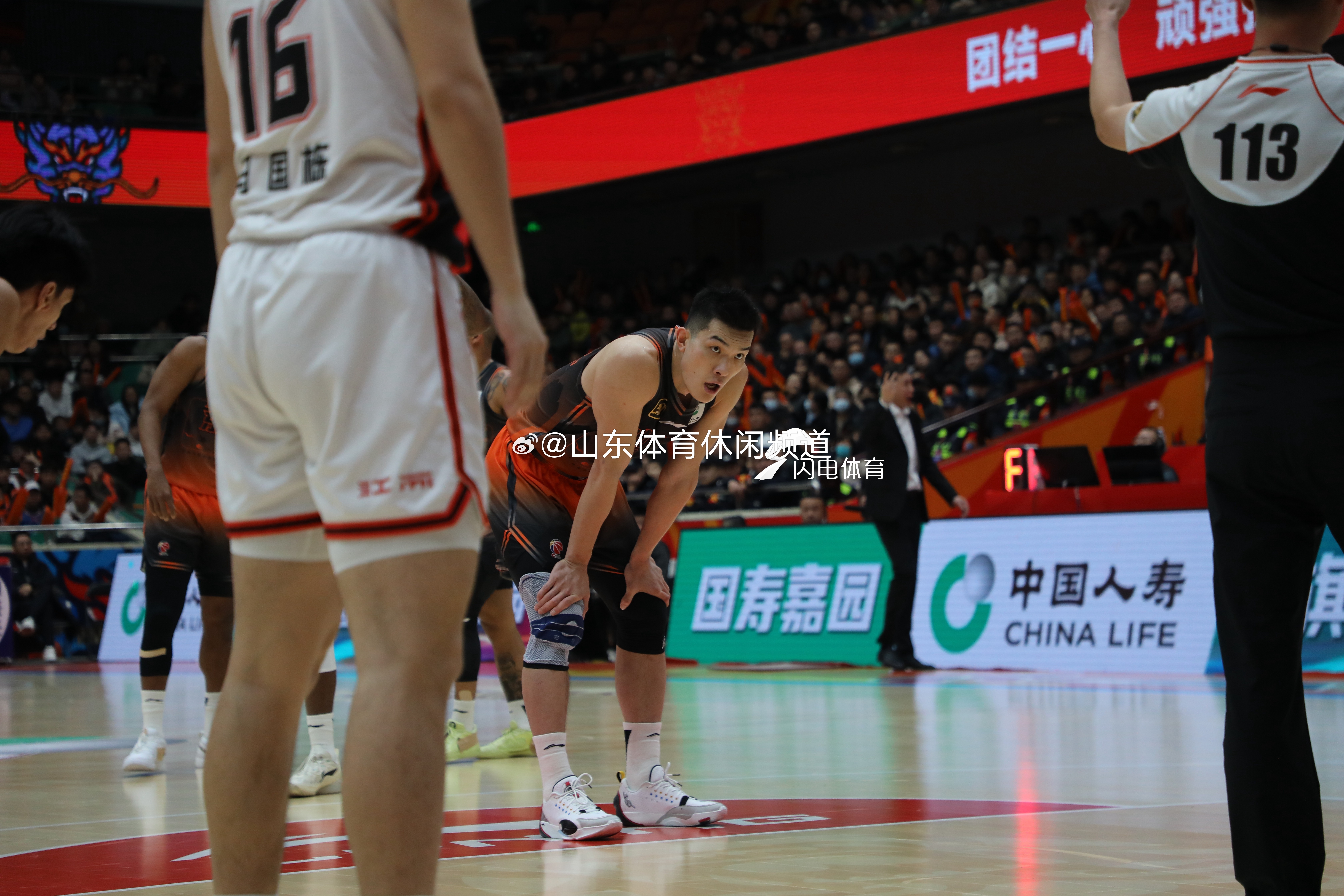 黑白直播体育-关于江苏男篮备战关键战役，士气高涨的信息