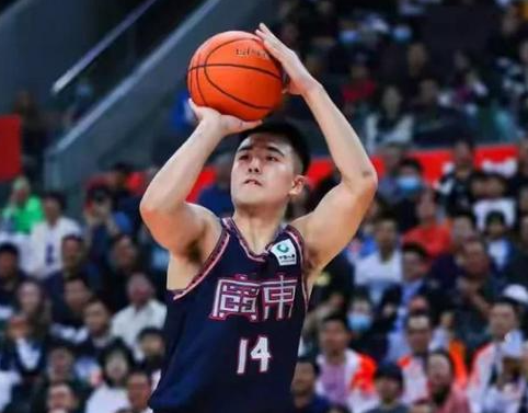 广东宏远抵达北控准备迎战，实力备受关注的简单介绍