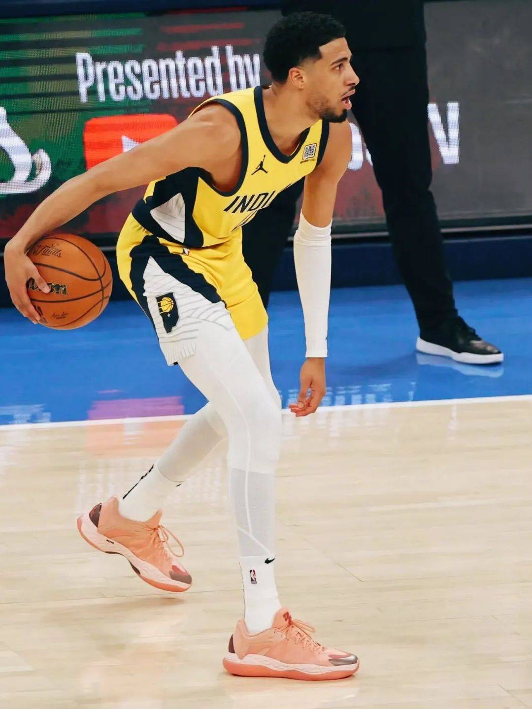 黑白直播nba在线观看-对决双方实力对比激发赛场热情的简单介绍