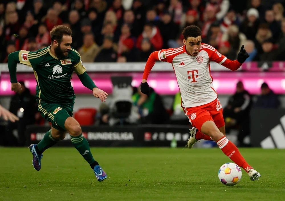 拜仁主场告捷，成功晋级欧冠半决赛