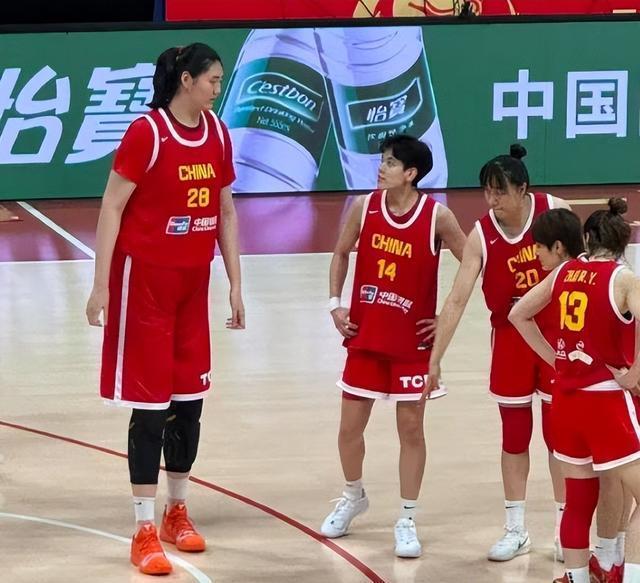 一场备受瞩目的篮球对决即将开打