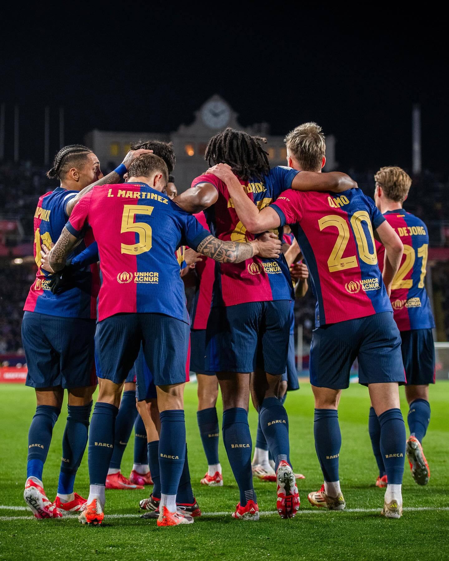 利物浦客场击败AC米兰，稳居小组第一