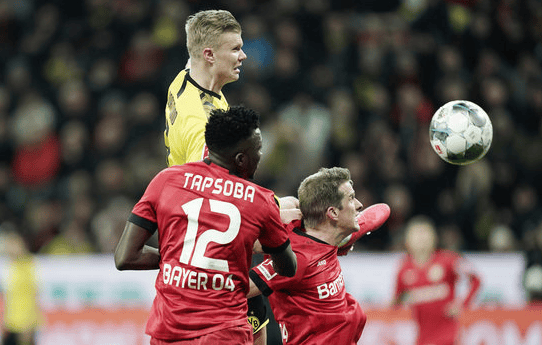 勒沃库森客场战胜奥格斯堡,稳住前四位置的简单介绍 勒沃库森客场战胜奥格斯堡,稳住前四位置的简单介绍