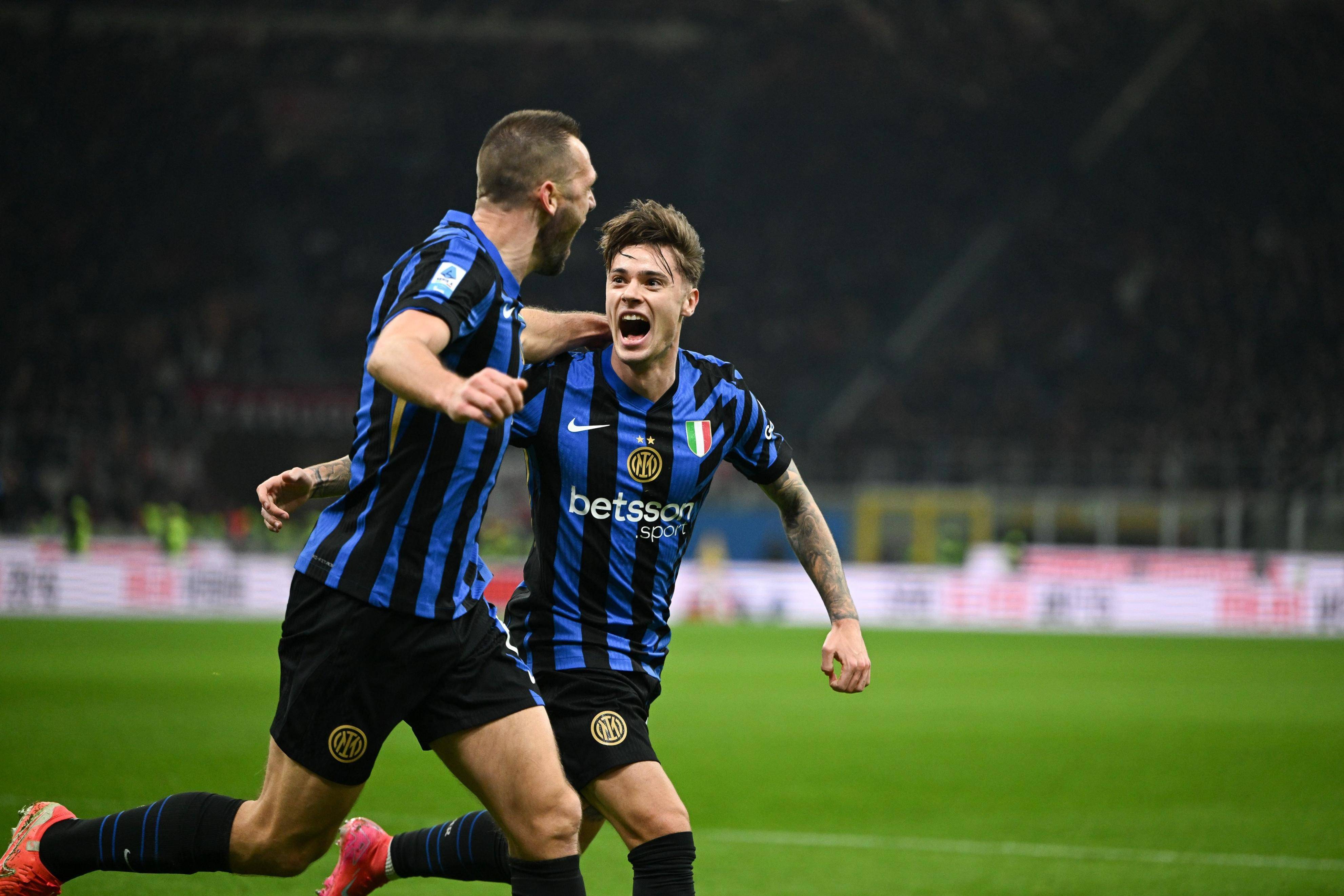 包含那不勒斯主帅因言论惹争议，遭到处分的词条