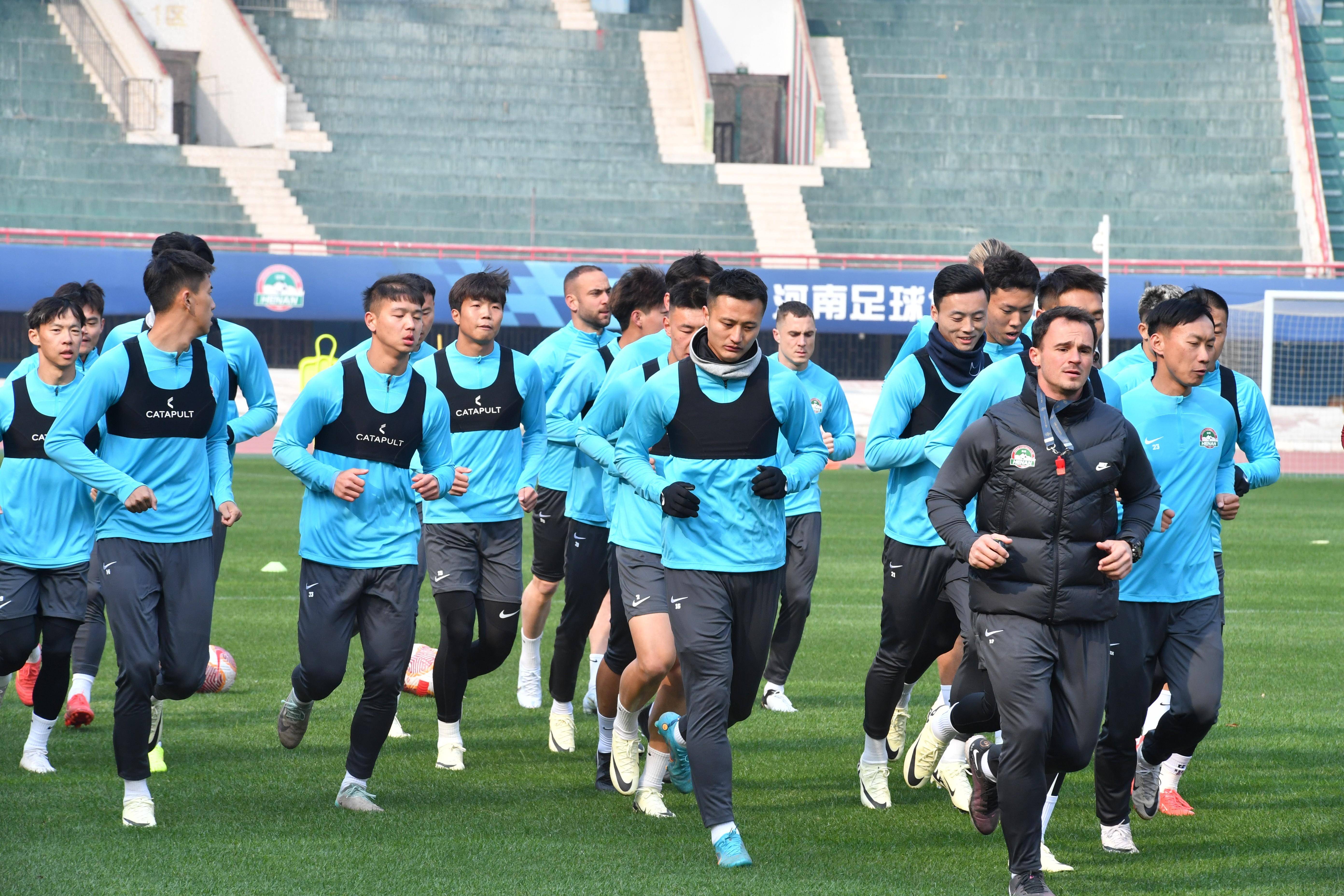 黑白直播-关于中超联赛即将重燃战火，球迷期待精彩对决的信息