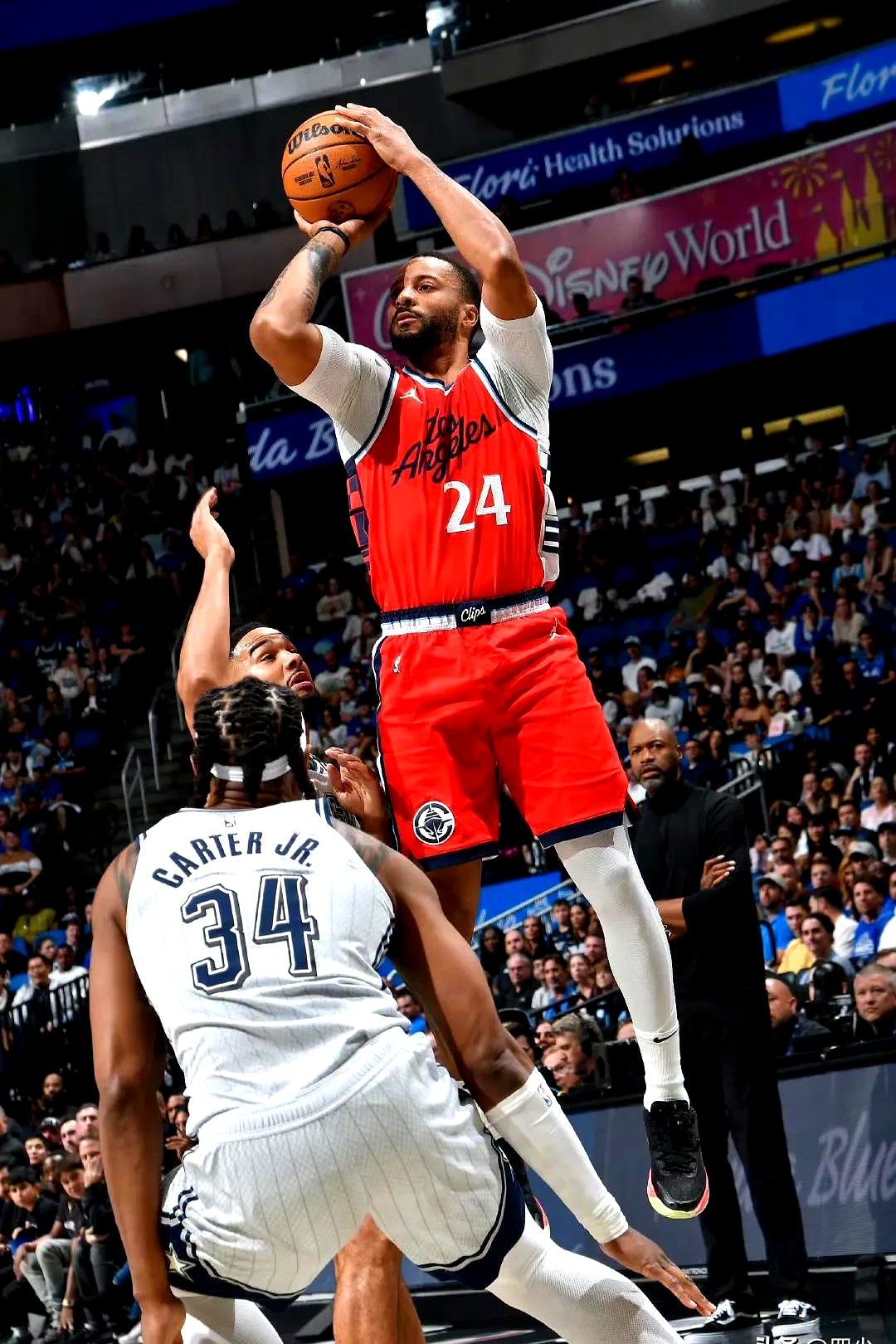 快船征服爵士，客场豪取胜利