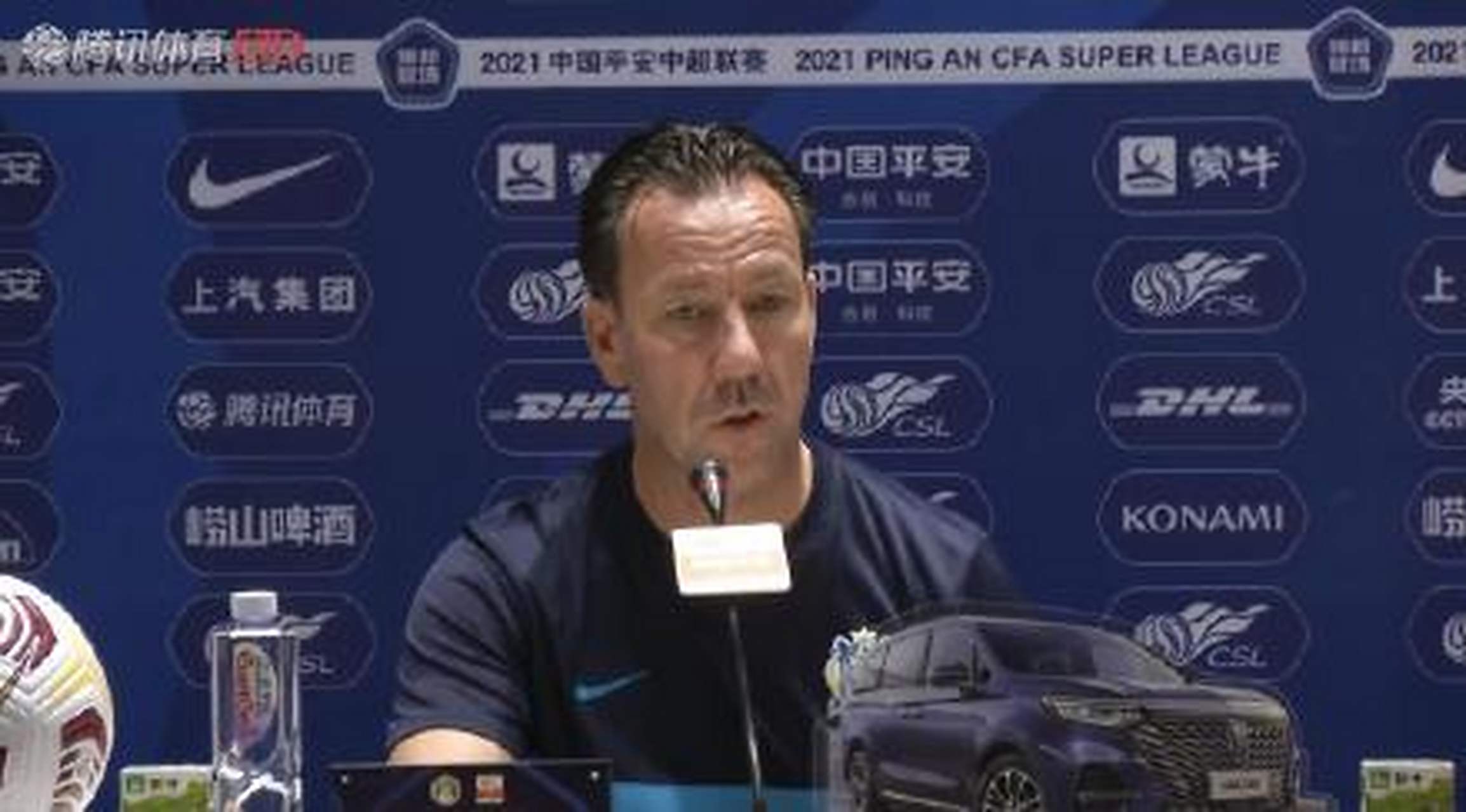 中超重磅对决：英格兰迎战国足，赛后采访的简单介绍