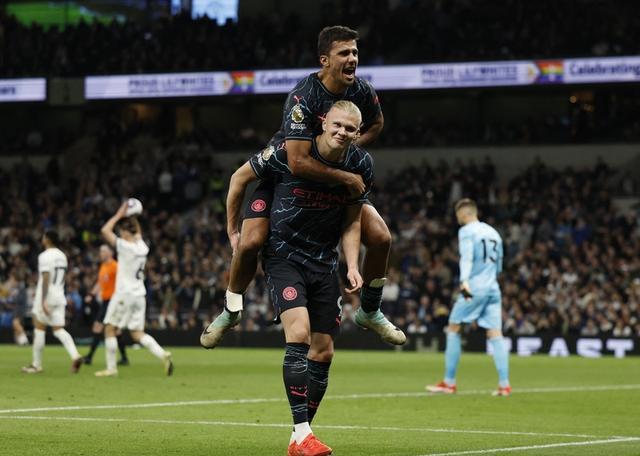 包含德甲｜哈兰德碾压，出线形势明朗的词条