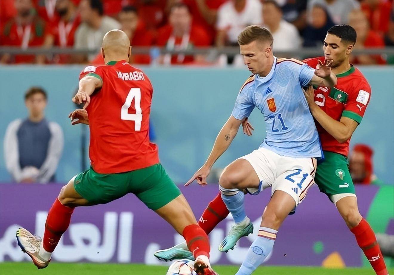 黑白直播体育-欧洲杯预选赛精彩纷呈，球场上激烈角逐