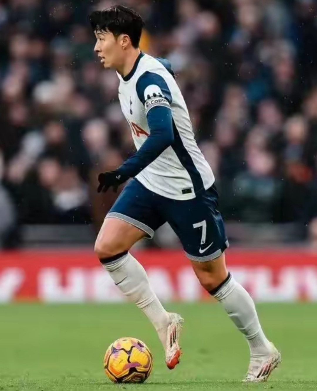 包含热刺连胜停步，主场失利遭遇颓势的词条