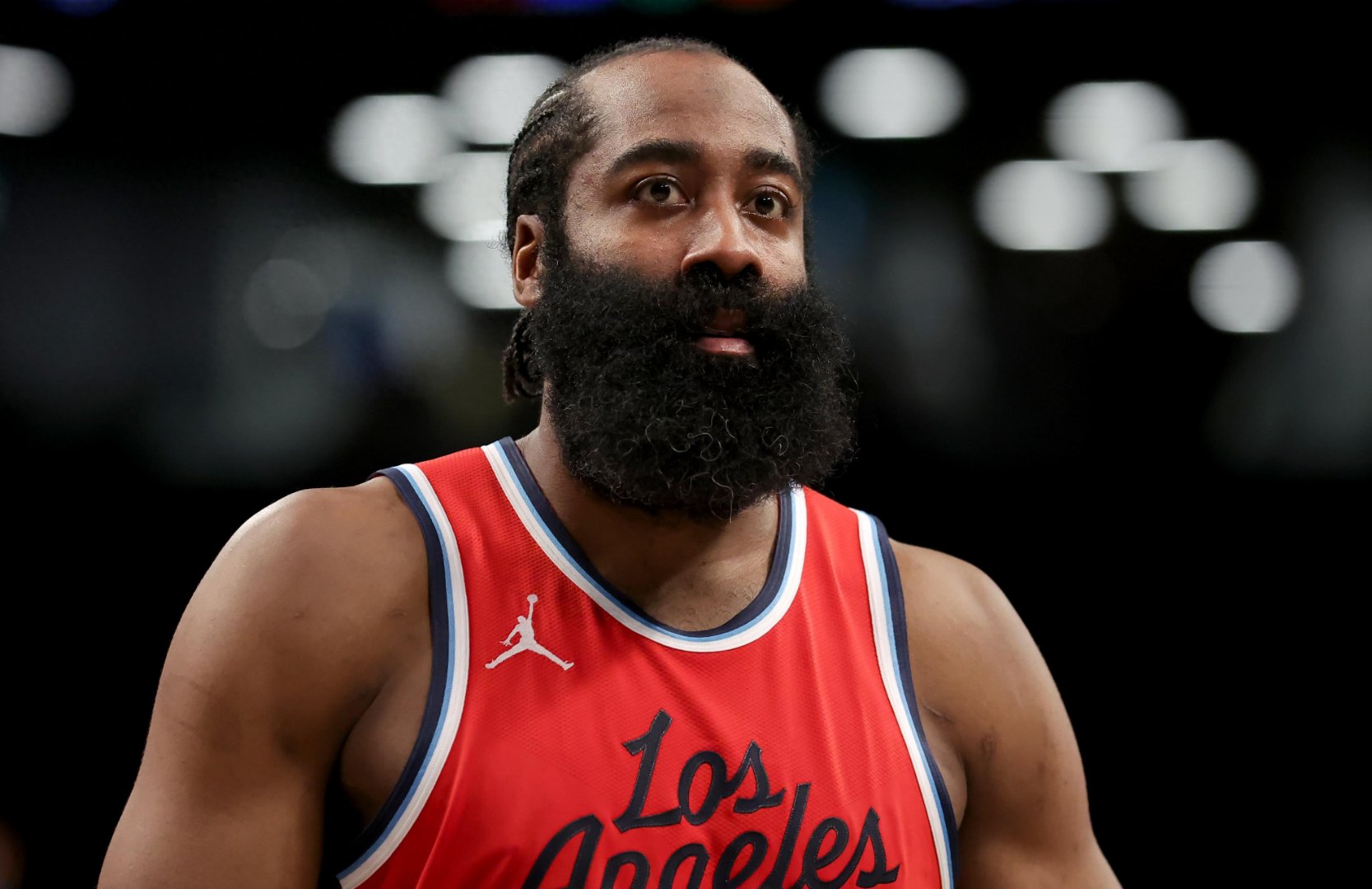 快船逆转马刺，终结四连败