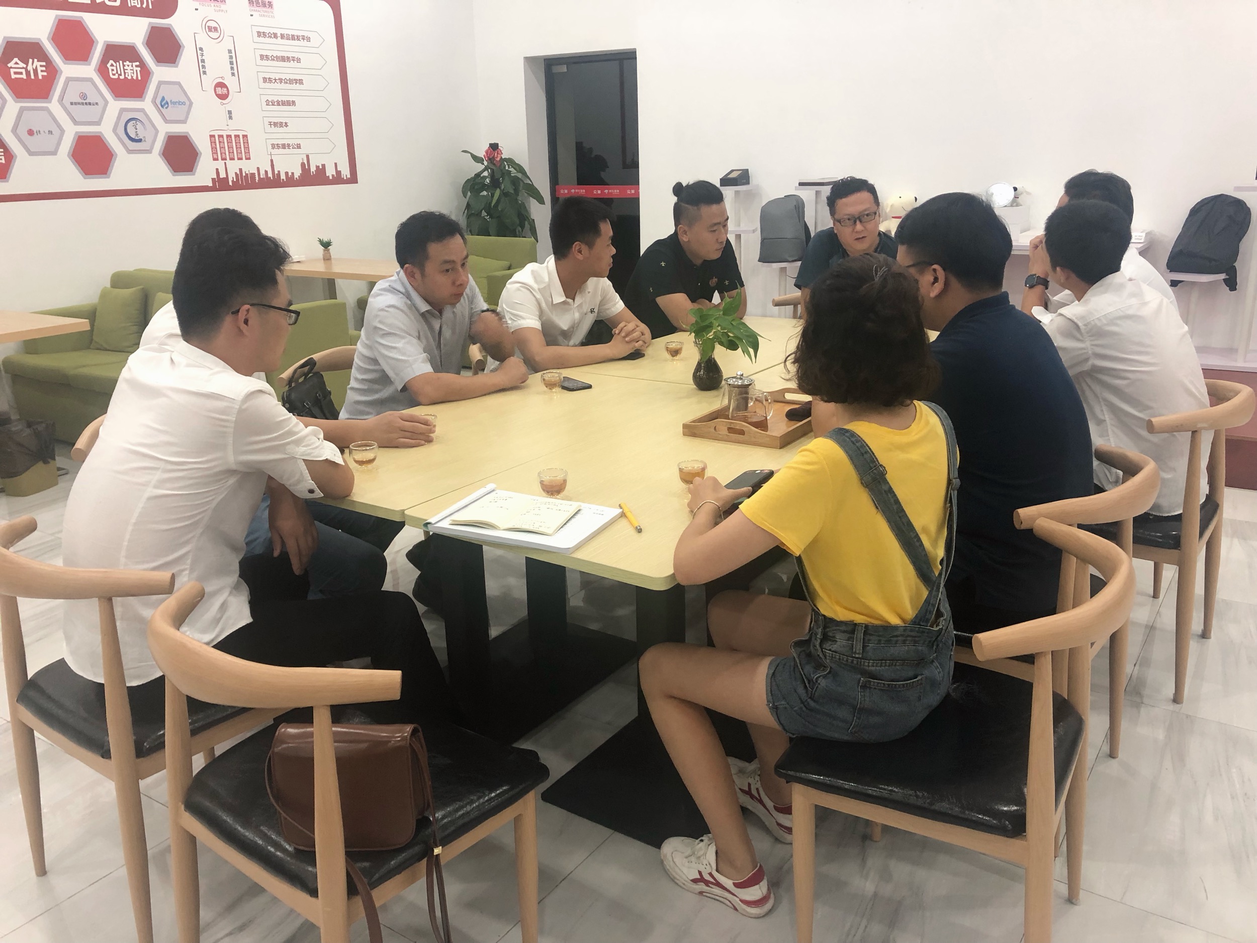 黑白直播nba在线观看-湖南队备战态度端正，团队合作备战信心十足追求成功