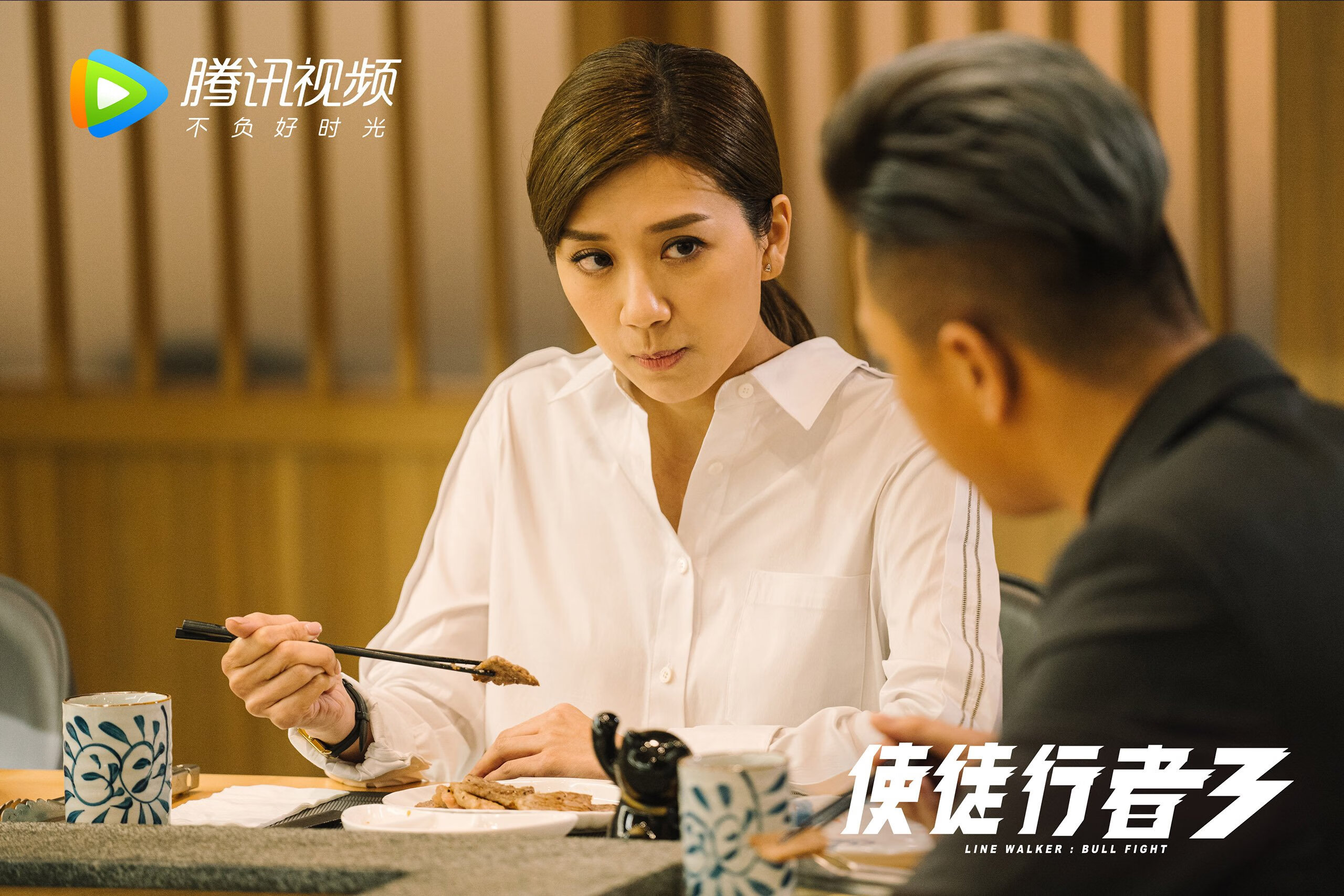 黑白直播在线观看-掘金队表演赛大胜北京队，布克进攻端狂轰滥炸无人能挡