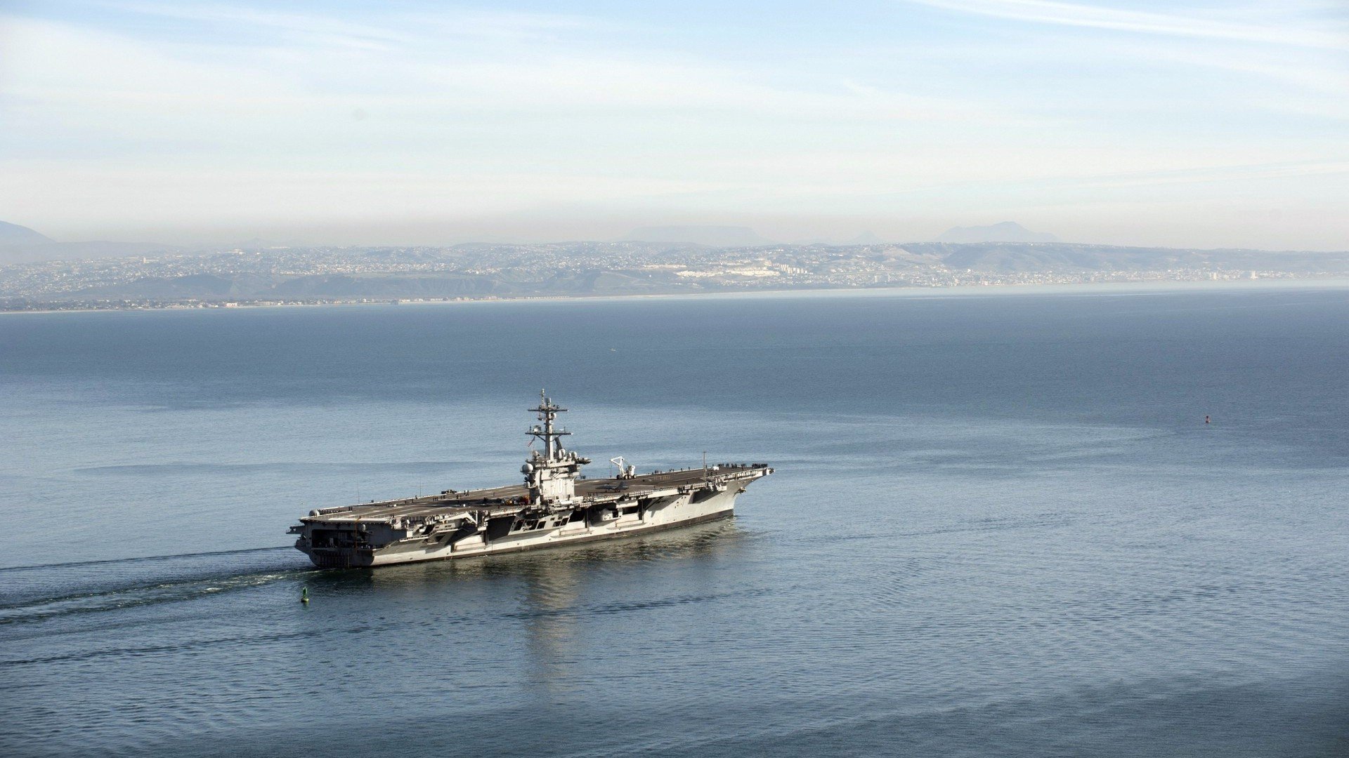 黑白直播免费体育直播-库里瞬间化身死神改写规则，老鹰撕碎绿军的不败光环