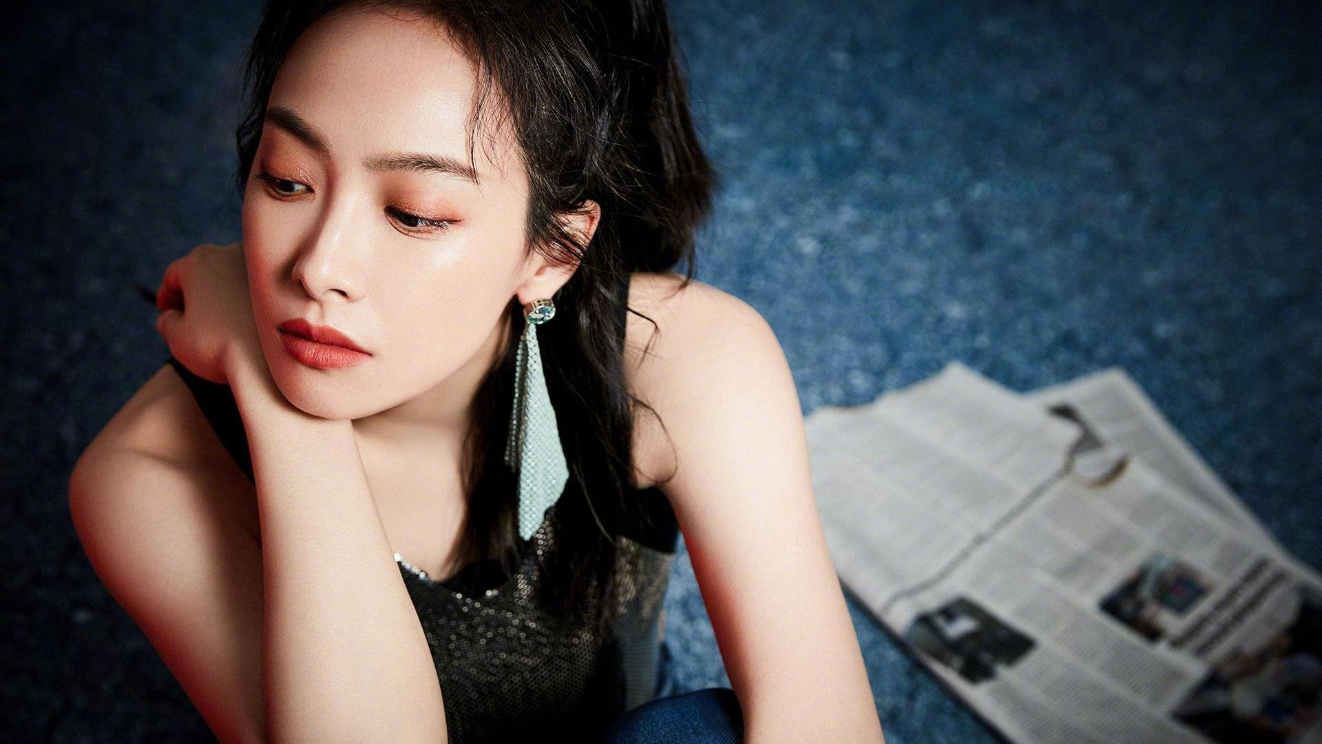 黑白直播在线观看-黑色风暴下的孤影，巴西火力如潮，德布劳内一策定乾坤