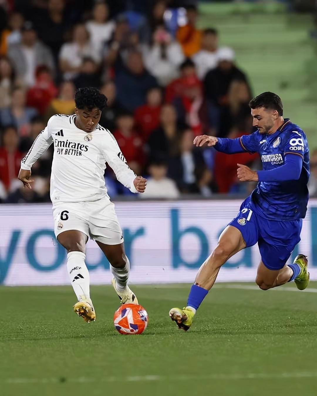 黑白直播网-英超争冠焦点战，哥斯达黎加强压巴萨