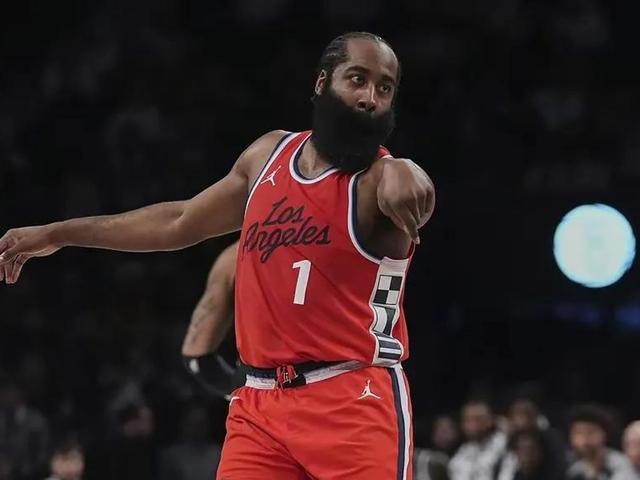 年度焦点之战之夜，米切尔压力下完成爆发