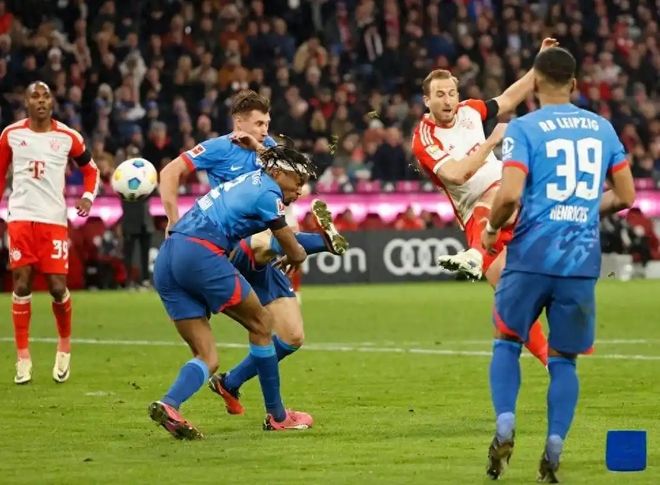 黑白直播nba在线观看-黄蜂对阵新疆队，拉文在焦点战证明自己